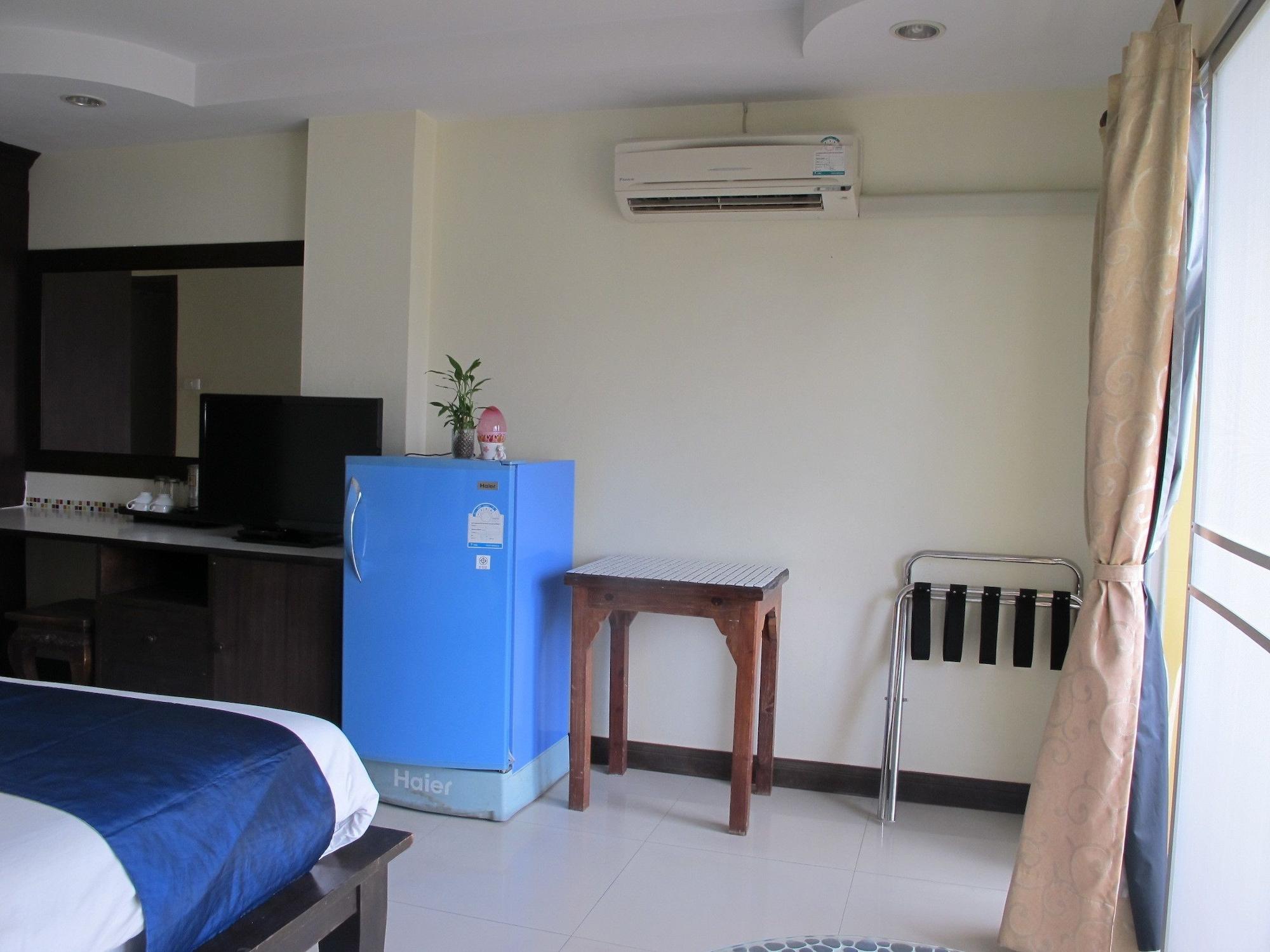 Pius Place Pattaya Bagian luar foto