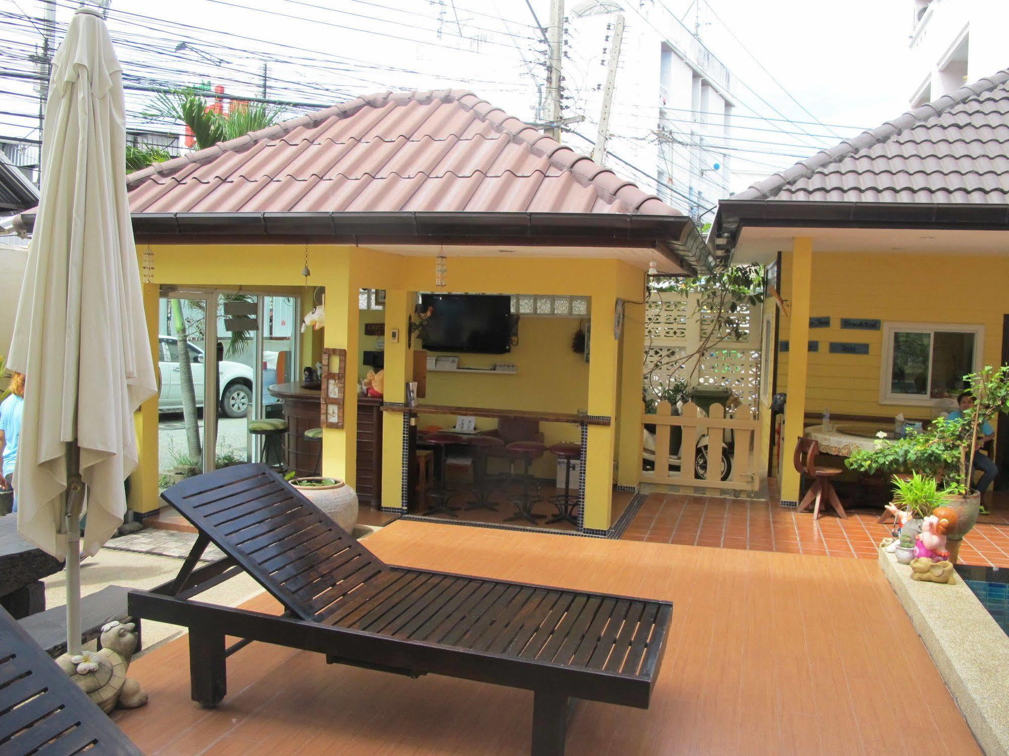 Pius Place Pattaya Bagian luar foto