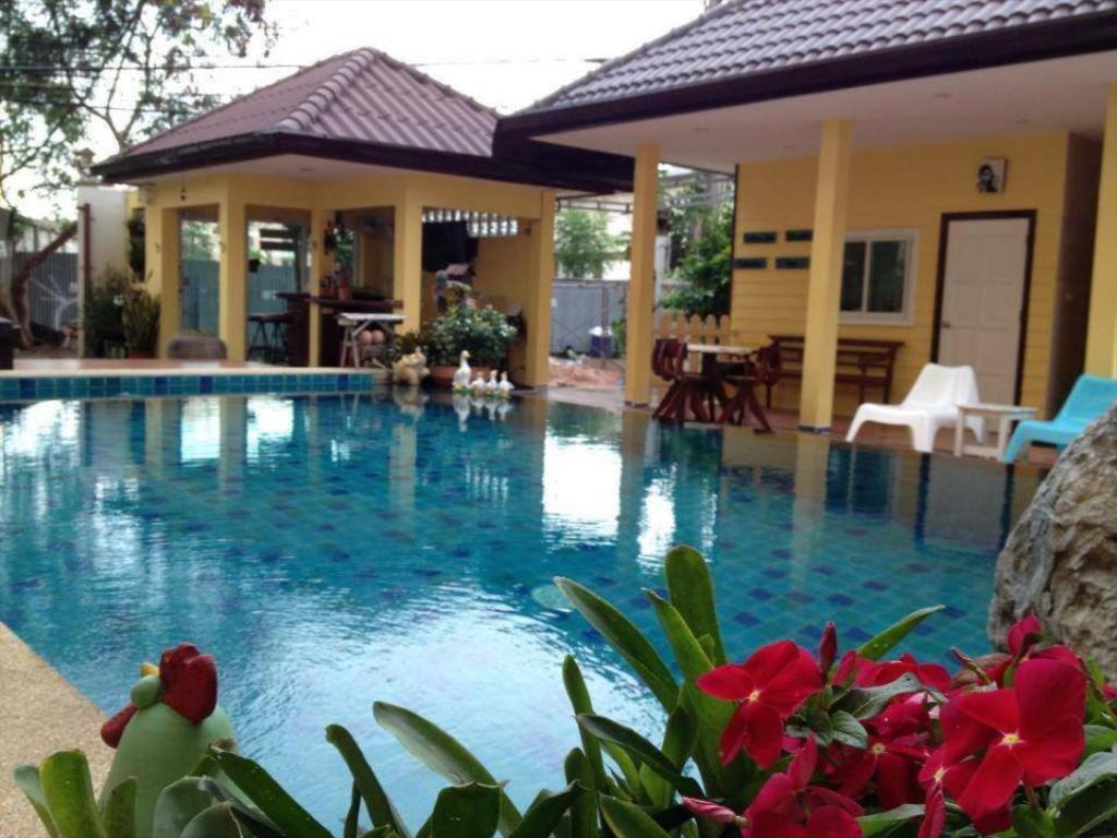 Pius Place Pattaya Bagian luar foto